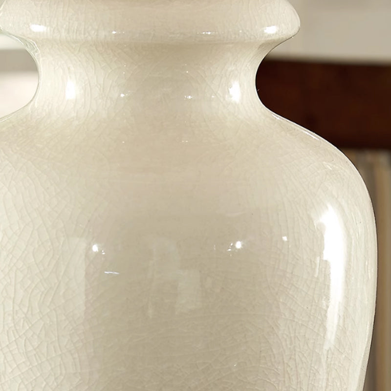 White Ceramic Desk Lamp Bedroom Bedside Table Lamp European Creative Simple Modern Bedroom Living Room