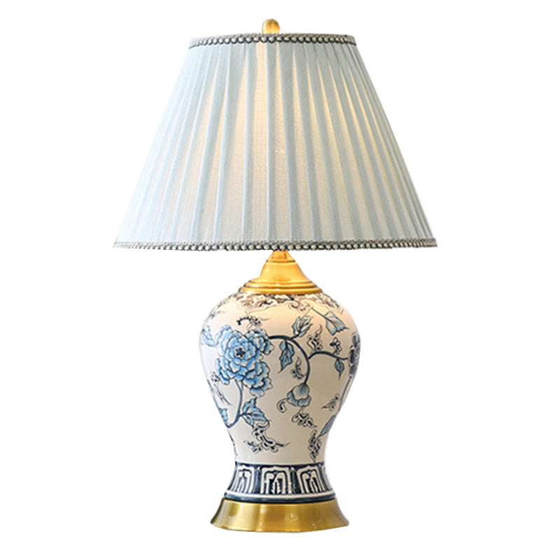 Chinoiseries Blue and White Porcelain Flower Ceramic Table Lamp For Bedroom Living Room Decor Lamps Large Lamp