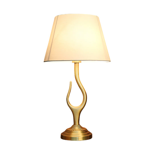 Modern Gold Color Brass Table Lamp Bedside Lamp White Fabric Lampshade Bedroom American Light Luxury