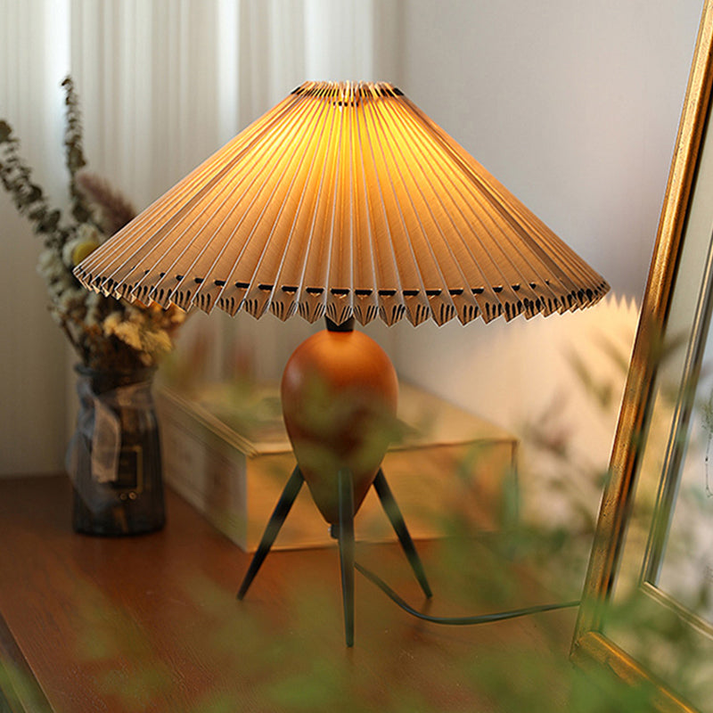 Nordic Retro Personality Wood Table Lamp American Hotel Bedroom Bedside Lamp Medieval Desk Lamp