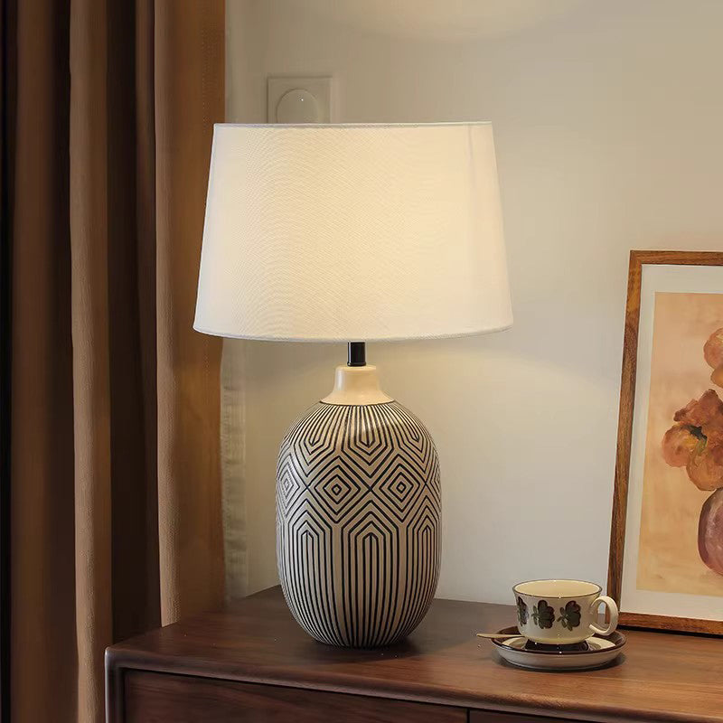 Wabi-sabi Table Lamp Bedhead and Bedroom Decorative Light Fixture Villa Retro Living Room