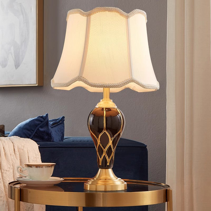 High-End Light Luxury Black Gold American Ceramic Desk Lamp Bedroom Nightstand Lamp Nordic Creative