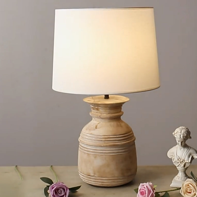 Nordic Designer Wooden Table Lamp Nordic Korean Minimalism Bedroom Hotel Art Led Decorative