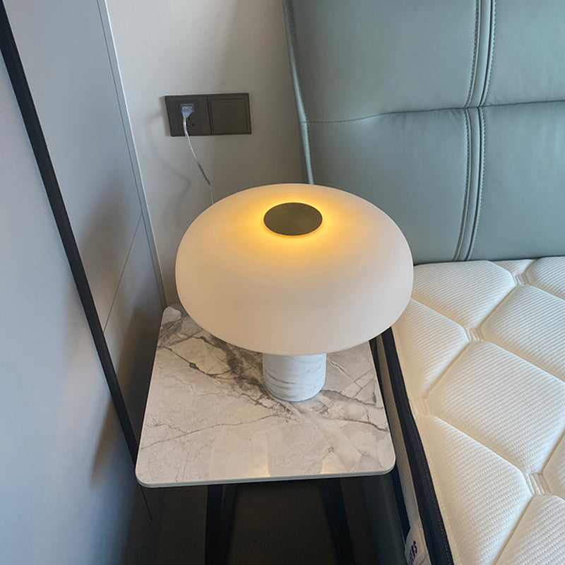 Modern Black/White Mushroom Table Lamp With Glass Lampshade