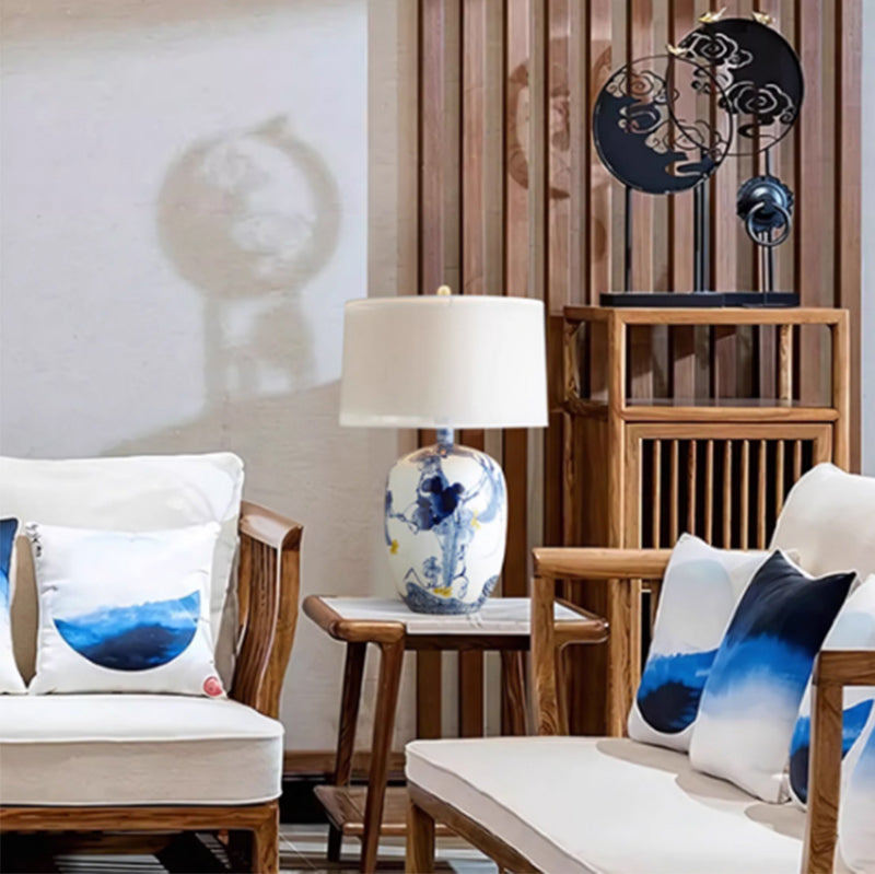 Chinese Style Blue and White Porcelain Ceramic Table Lamp for Bedrooom