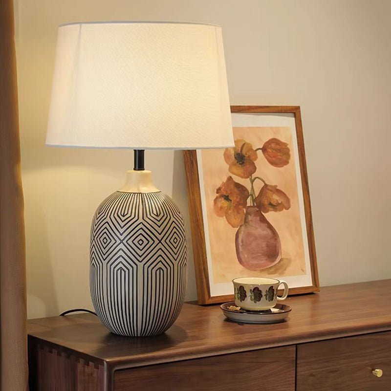 Wabi-sabi Table Lamp Bedhead and Bedroom Decorative Light Fixture Villa Retro Living Room
