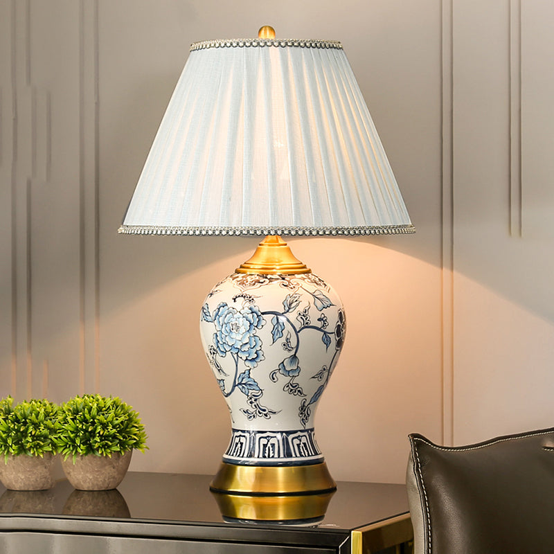 Chinoiseries Blue and White Porcelain Flower Ceramic Table Lamp For Bedroom Living Room Decor Lamps Large Lamp