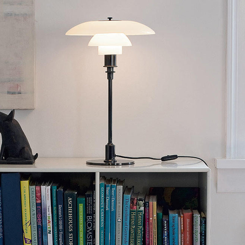 Modern Light Luxury 18" Table Lamp With Glass Lampshade
