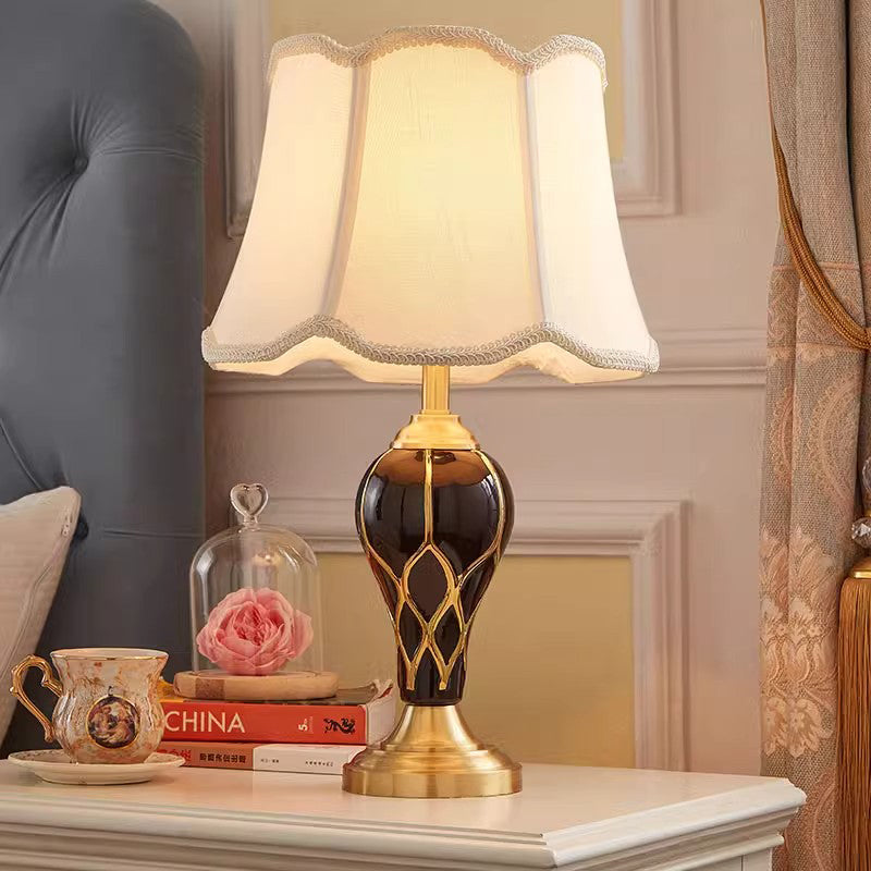 High-End Light Luxury Black Gold American Ceramic Desk Lamp Bedroom Nightstand Lamp Nordic Creative