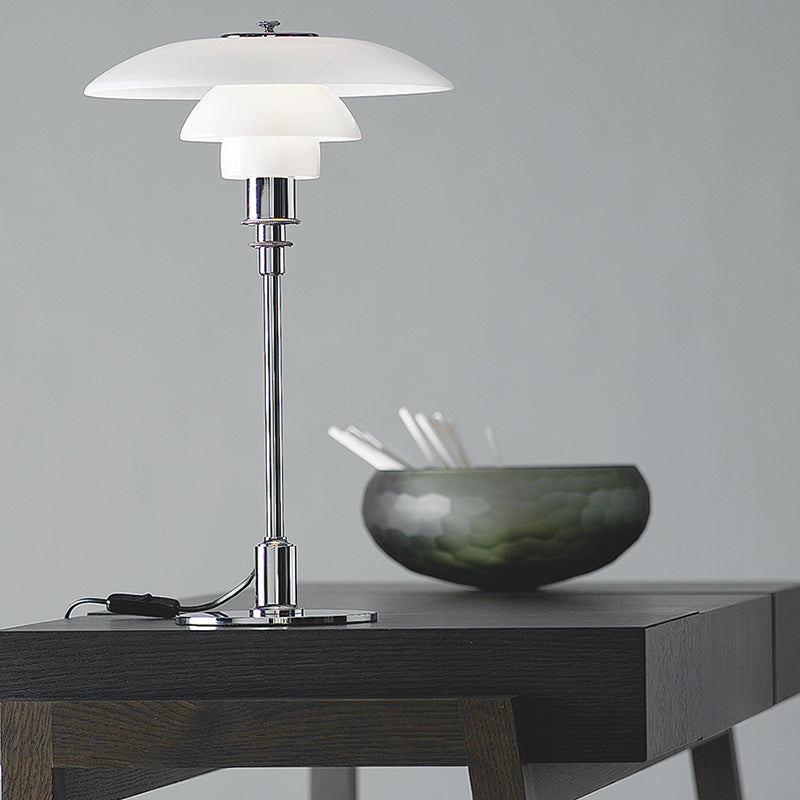Modern Light Luxury 18" Table Lamp With Glass Lampshade