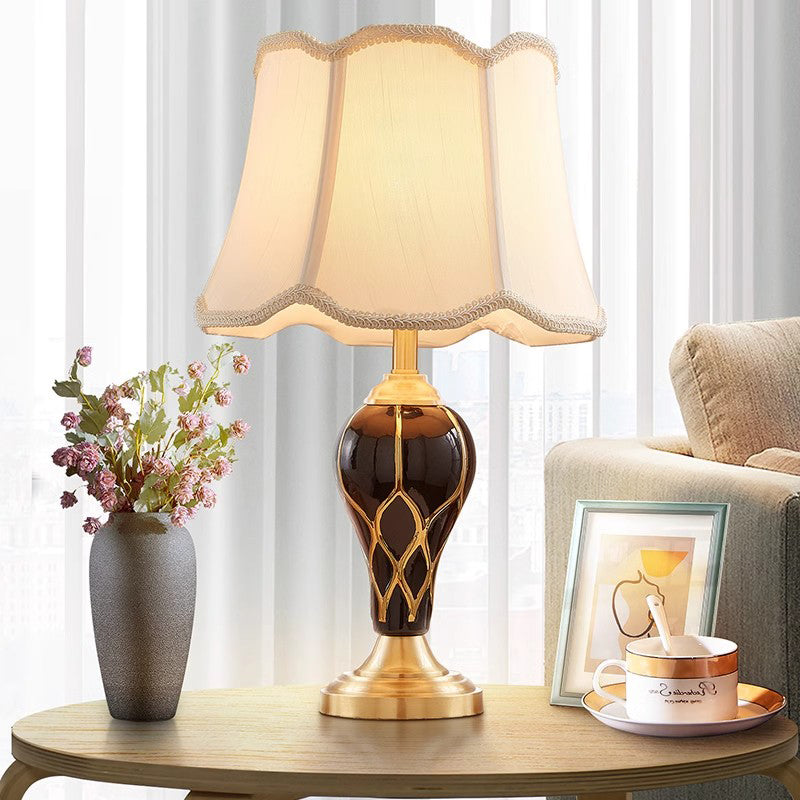 High-End Light Luxury Black Gold American Ceramic Desk Lamp Bedroom Nightstand Lamp Nordic Creative