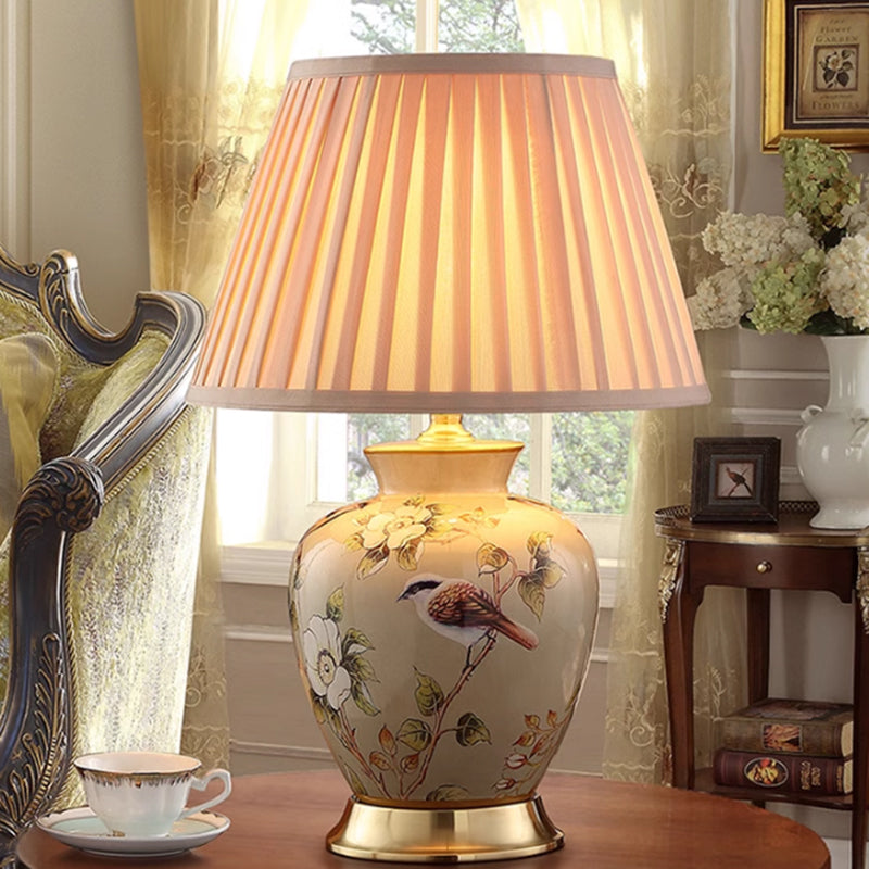 Chinese Retro Ceramic Table Lamp Bedroom Flower&Bird Simple Creative Study Warm Living Room Atmosphere