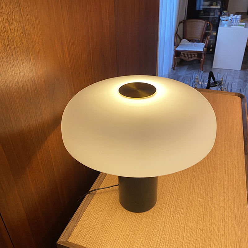 Modern Black/White Mushroom Table Lamp With Glass Lampshade