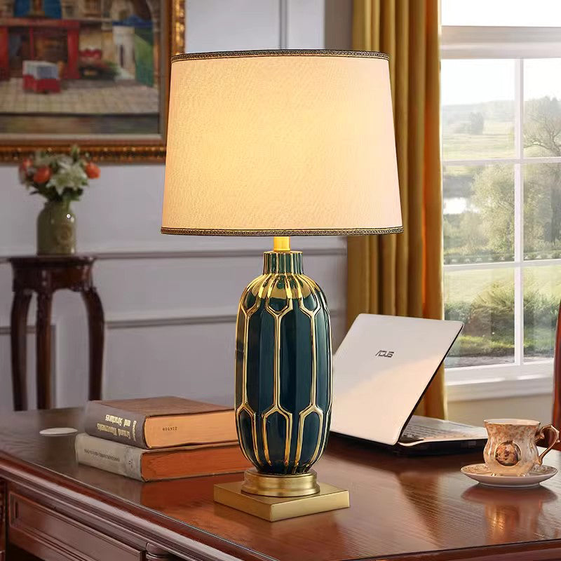 Modern Green Ceramic Table Lamp LED Chinese Creative Luxury Bedside Desk Light For Home Living Room Bedroom Decor ﻿