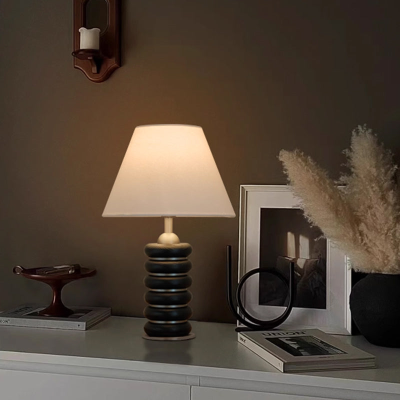 Vintage Light Luxury Warm Wooden Table Lamp Bedroom French  New Chinese Style