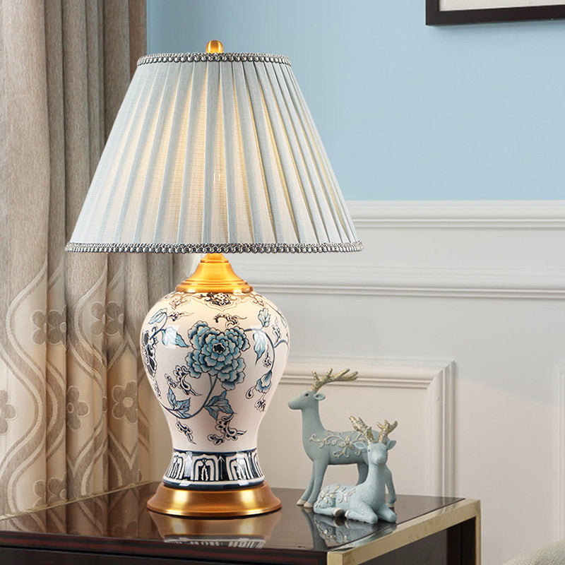 Chinoiseries Blue and White Porcelain Flower Ceramic Table Lamp For Bedroom Living Room Decor Lamps Large Lamp