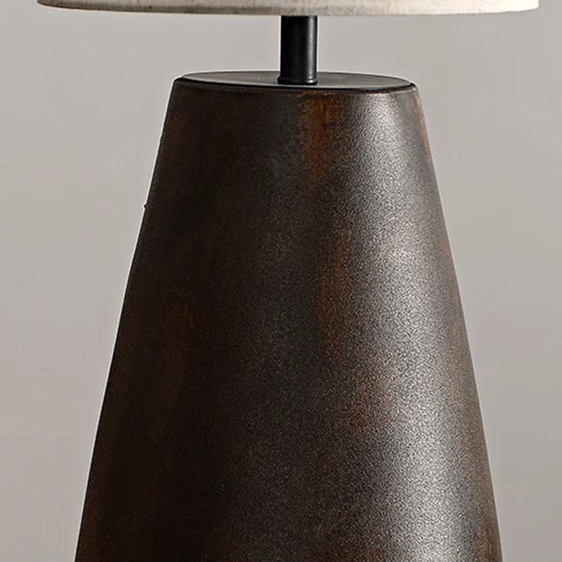 Residential Use Modern Ceramic Outlet-powered Standard Desk Lamp with Downward Fabric Shade