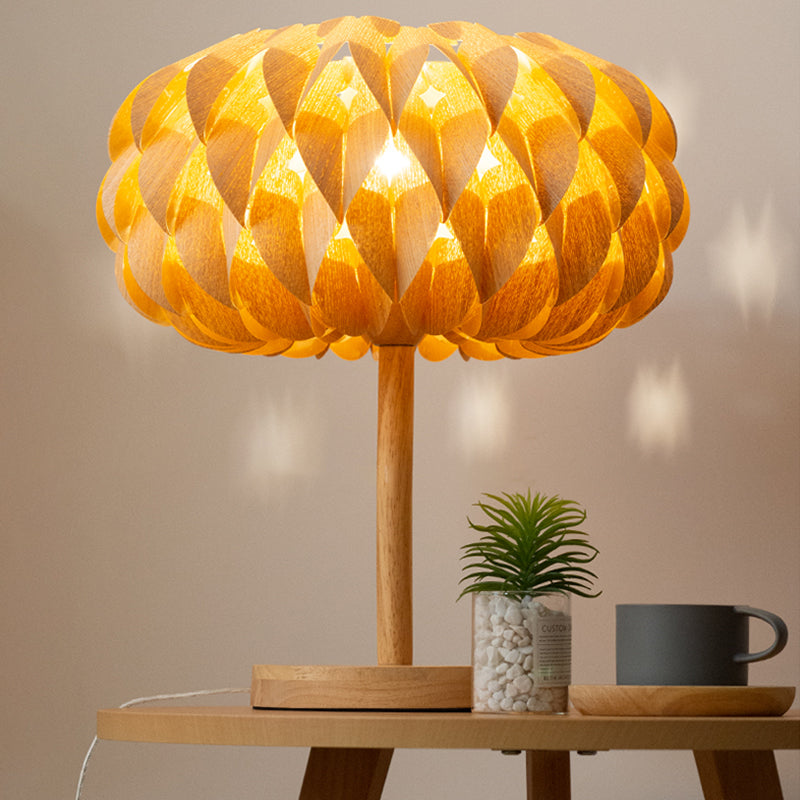 Solid Wood Handmade Creative Hollow Carved Table Lamp Study Living Room and Bedside Decorative Lamps
