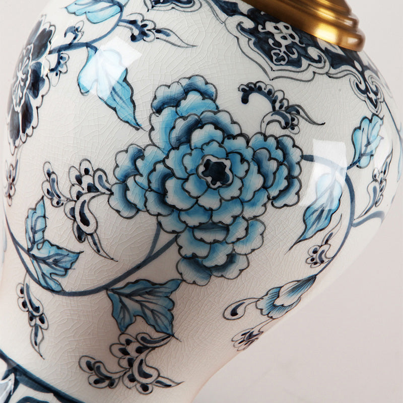 Chinoiseries Blue and White Porcelain Flower Ceramic Table Lamp For Bedroom Living Room Decor Lamps Large Lamp