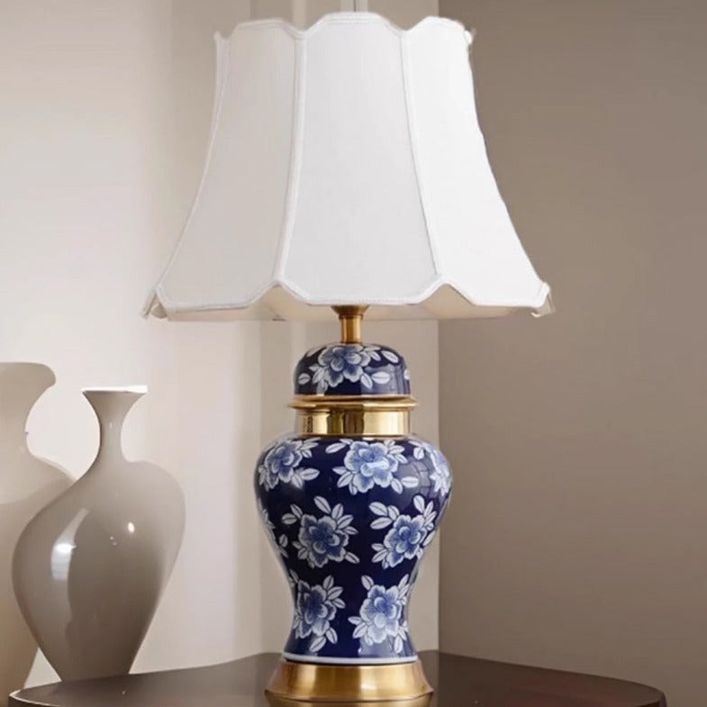 Chinese Hand-Painted Blue White Ceramic Lamp Bedroom Bedside Hotel Villa Living Room